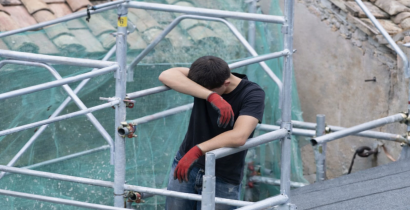 Caldo record, sale il numero di Regioni che vietano il lavoro all’aperto dalle 12:30 alle 16:00